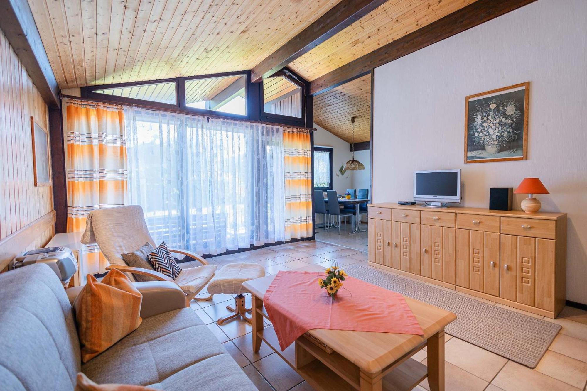 Ferienwohnpark Immenstaad Am Bodensee Satteldachhaus Typ 9 Sd 57 Buitenkant foto
